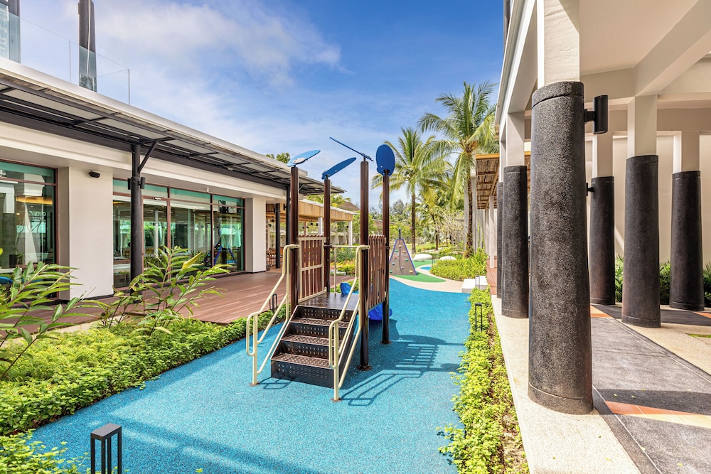 Outrigger Khao Lak Beach Resort 41/50