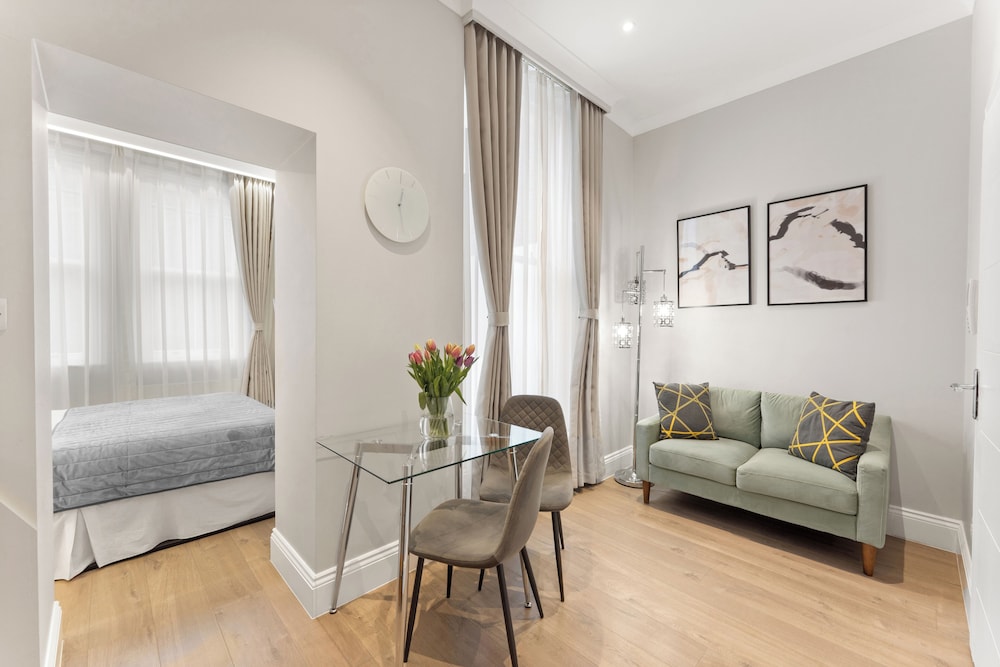 Guilford Street Apartments 29/50