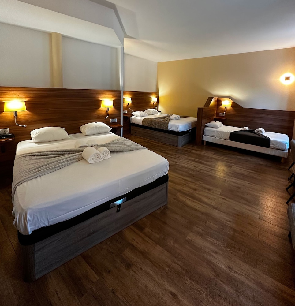 LOGIS HOTEL AU TERMINUS 25/45