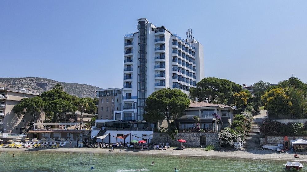 Signature Blue Resort 39/50