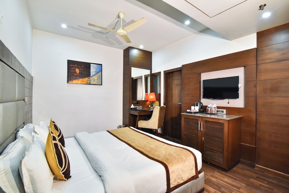 Hotel Sawera Grand 12/46