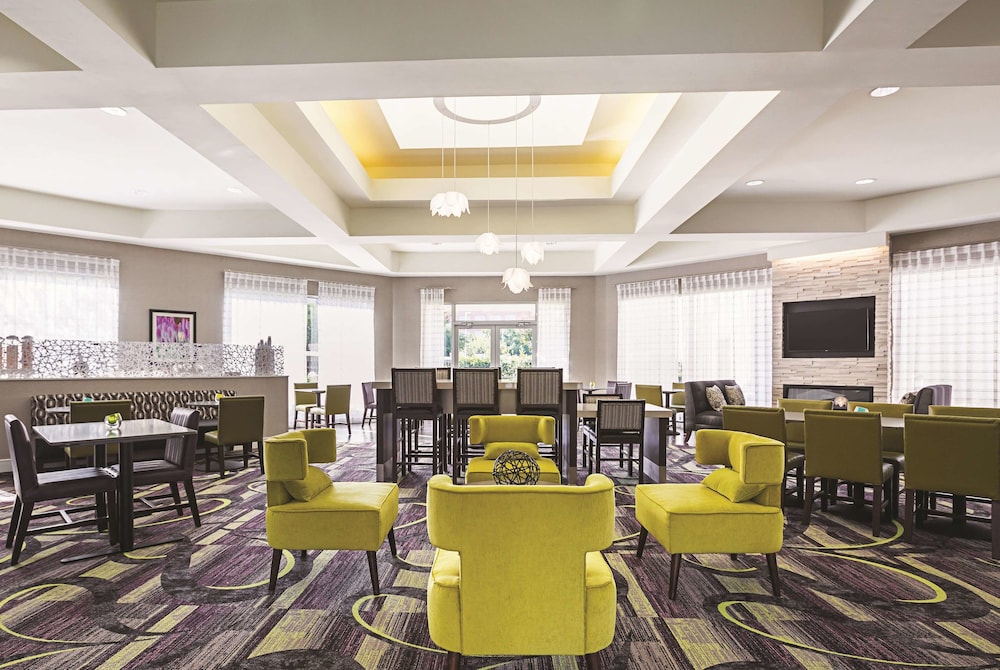 La Quinta Inn Suites By Wyndham Dallas Plano West 41/45