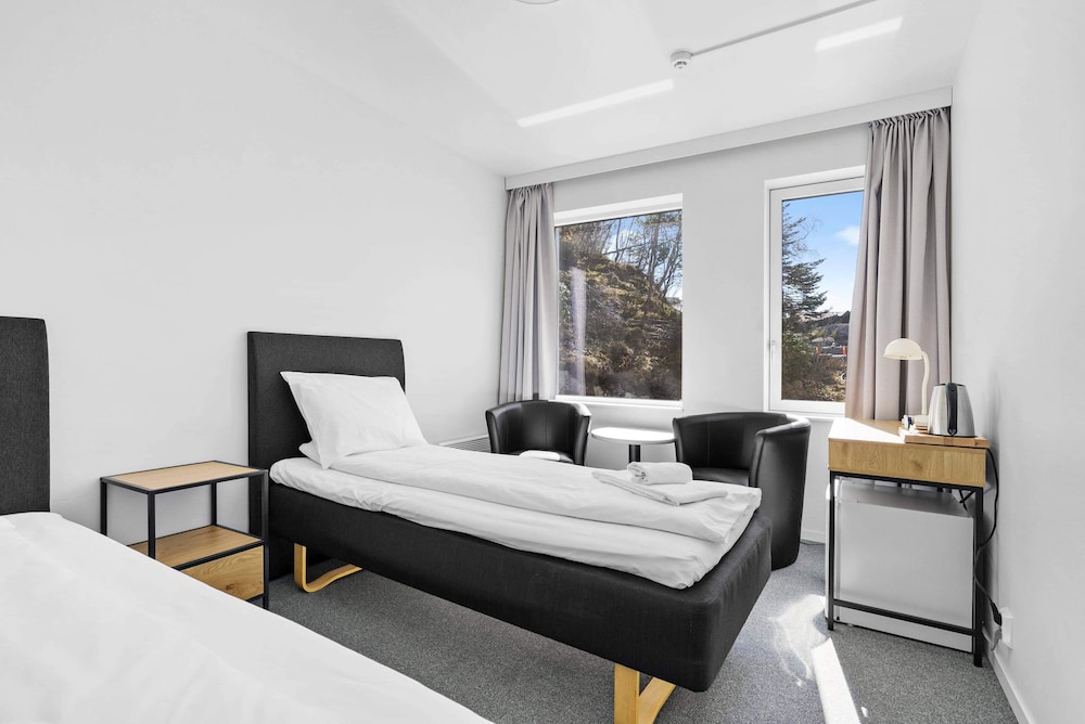 Efinor Hotel Floro 4/45