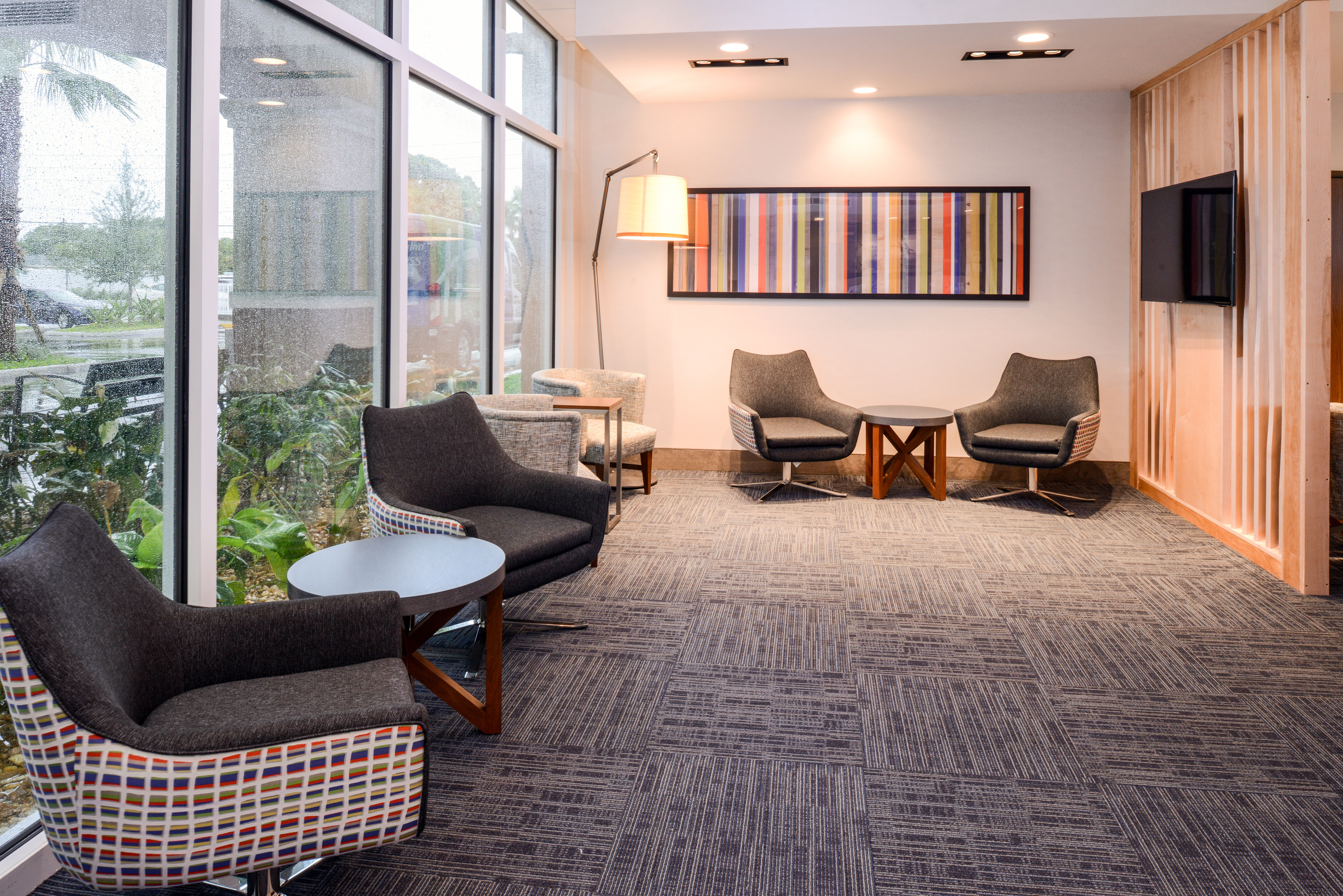 Holiday Inn Express Suites St Petersburg Seminole Area 46/74