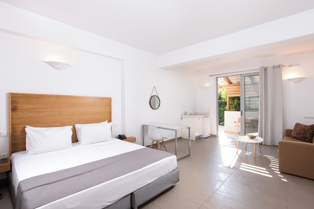 Mare Dei Suites 12/73