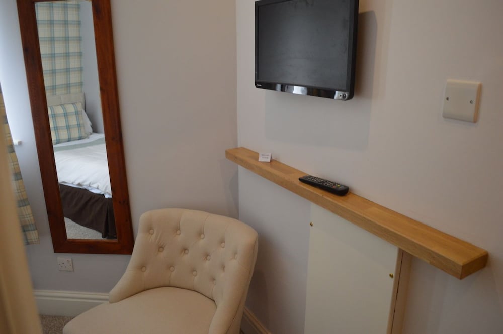 Dukes Folly Hotel 35/49