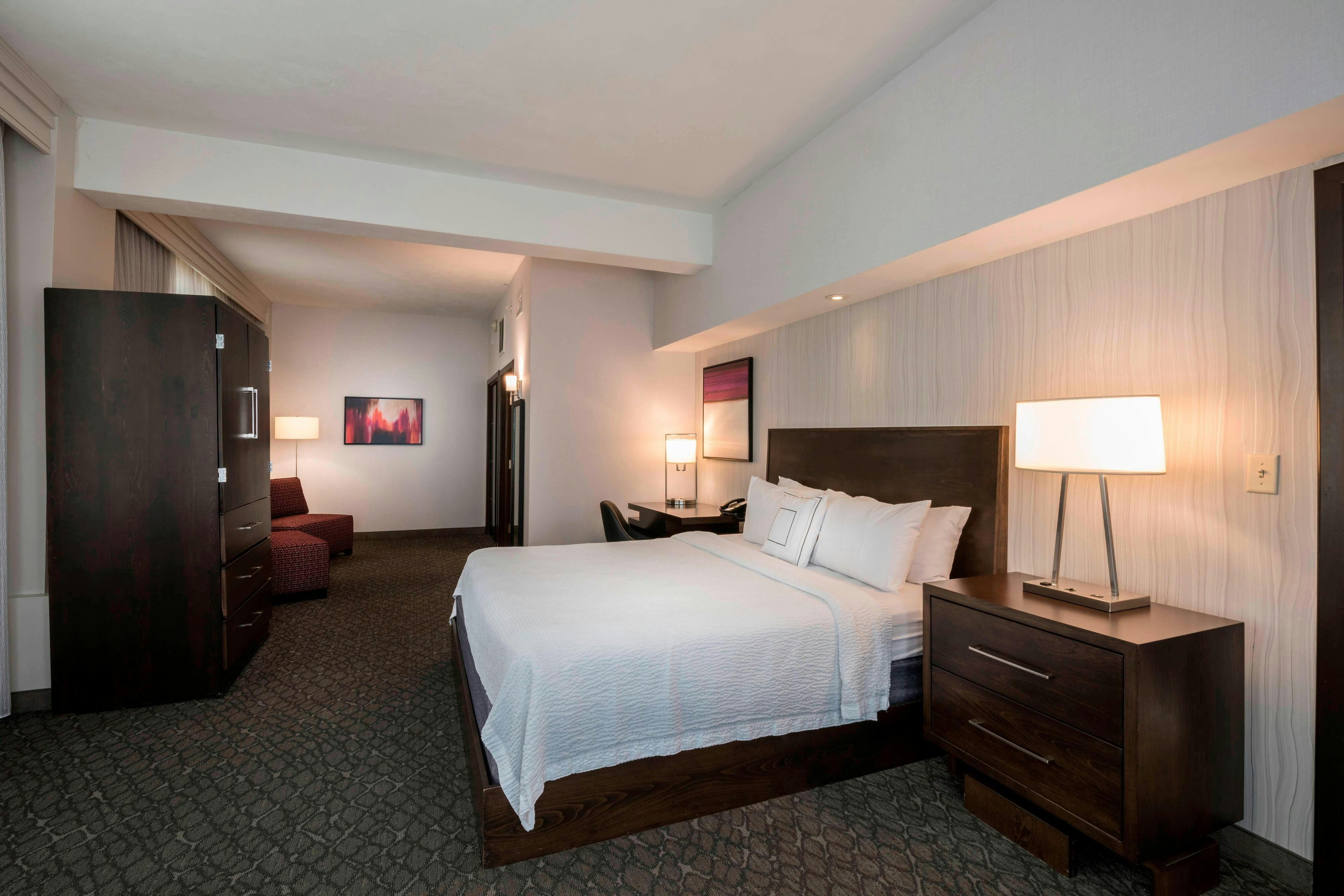 Courtyard By Marriott Tulsa Downtown 9/23