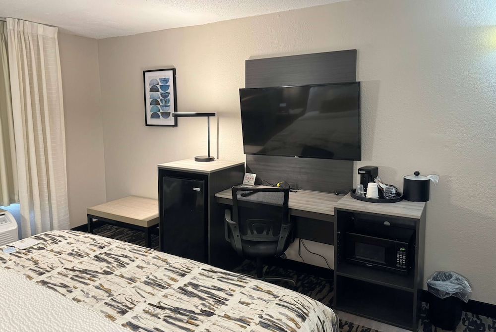 Wingate by Wyndham Dayton North 36/50