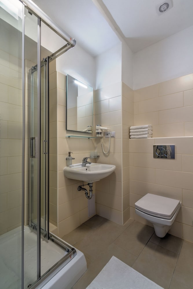 Taurus Hotel Prague 65/65