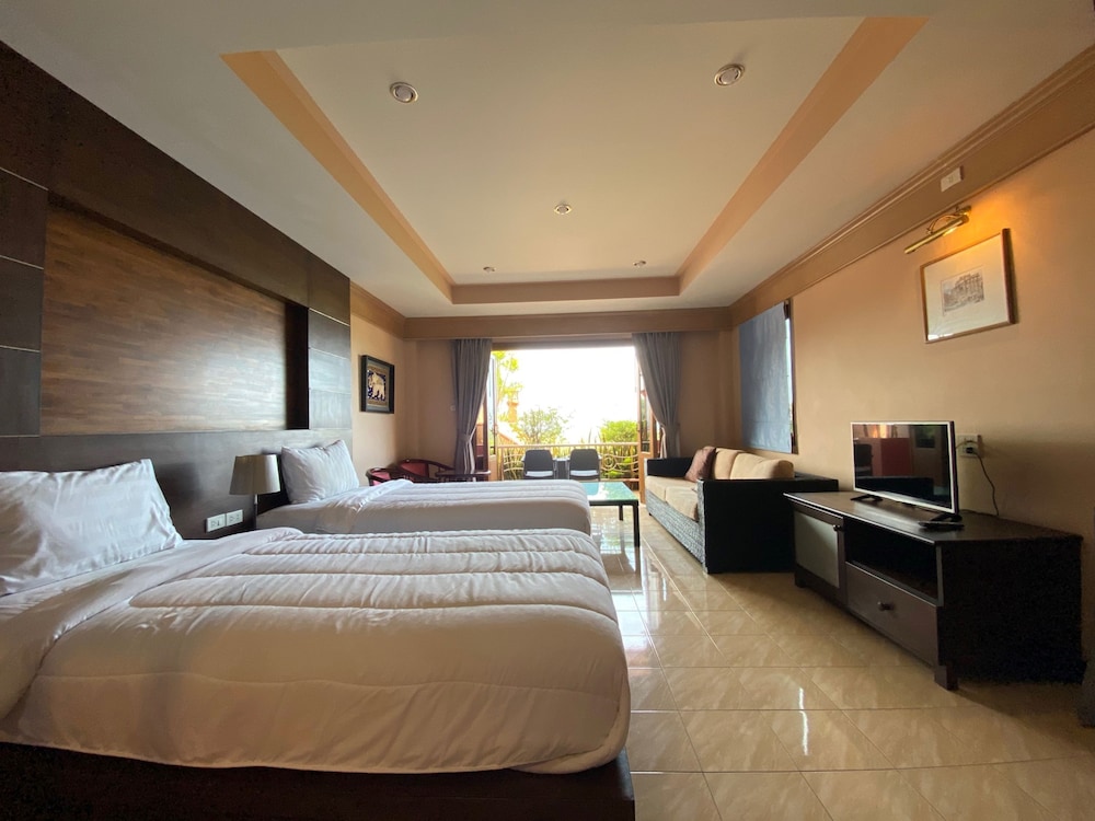 SUPERIOR, TWIN BEDS, SEA VIEW