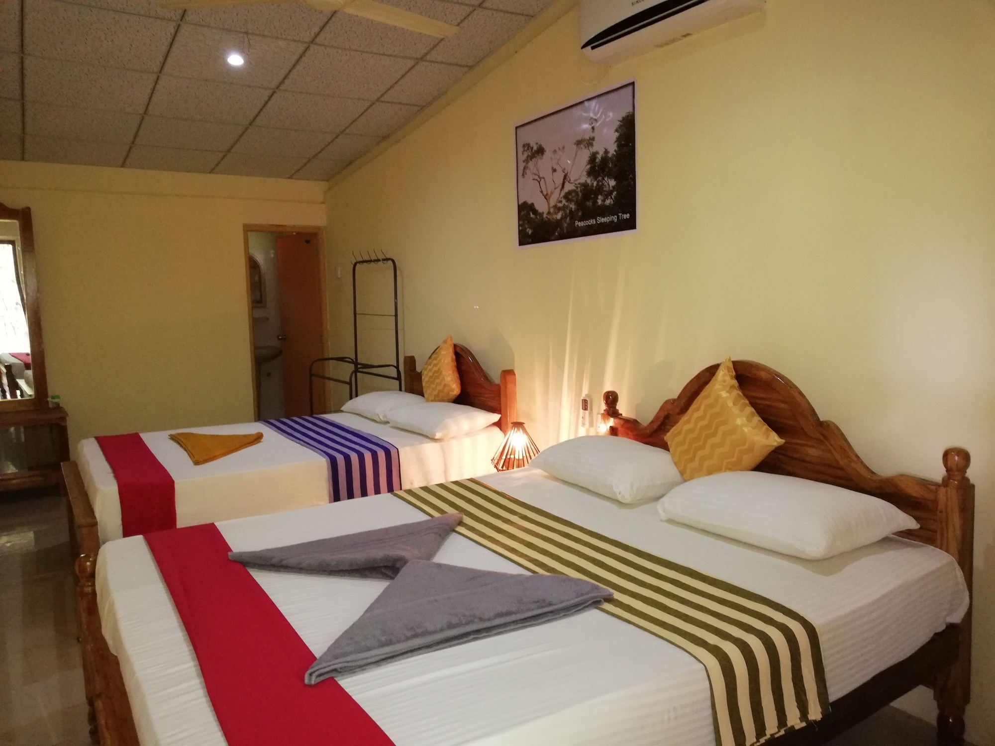 STANDARD, TWIN BEDS