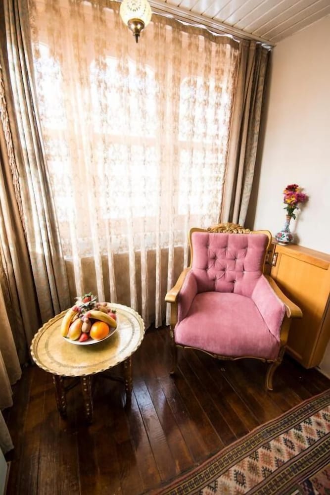 Sultan Corner Suites 32/49