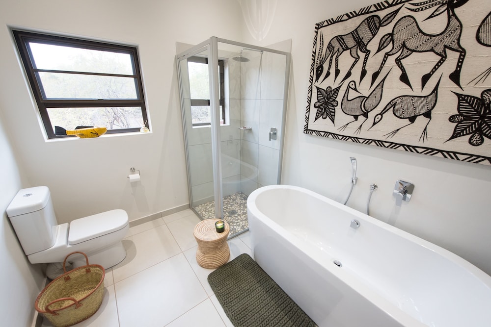 Bushwillow Private Villa [VR] 27/28
