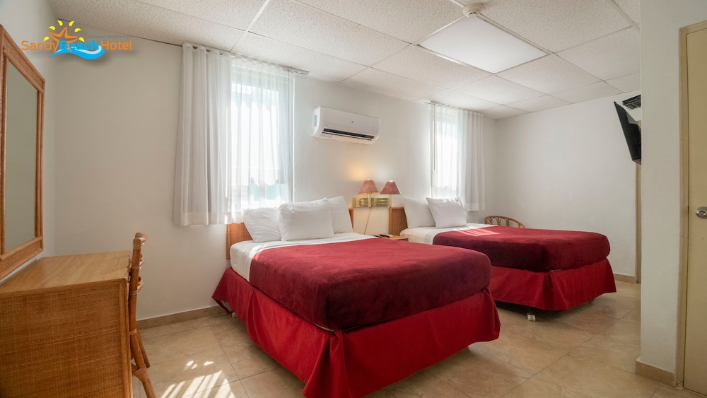 Sandy Beach Hotel 20/57