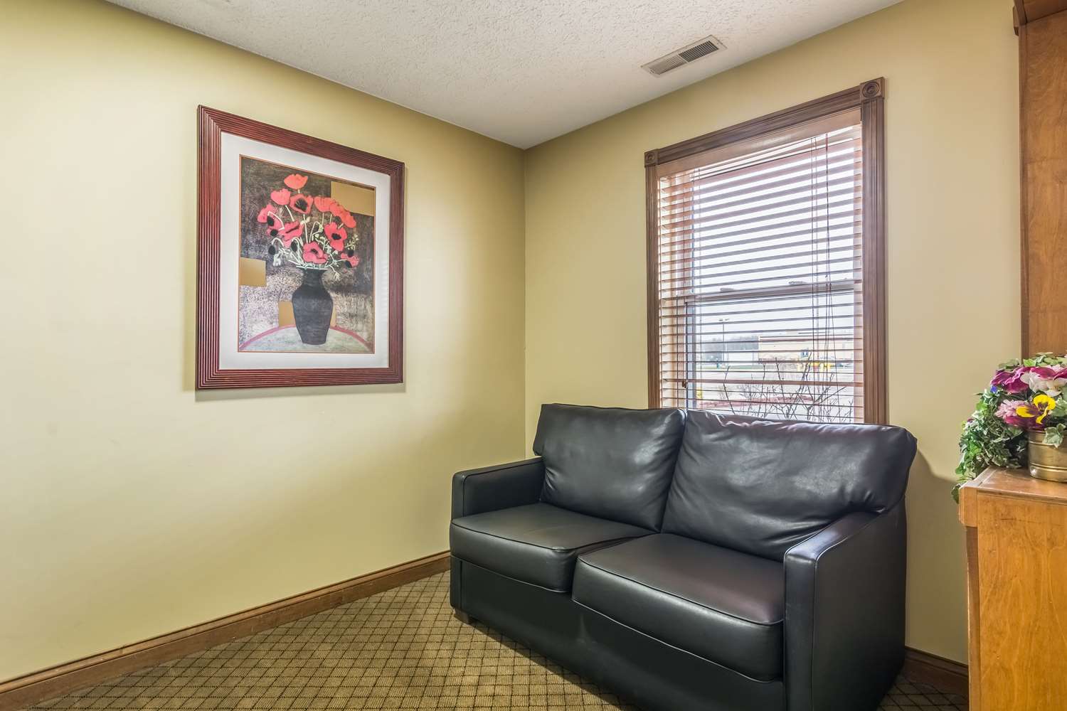 Quality Inn I-74 Batesville 27/41