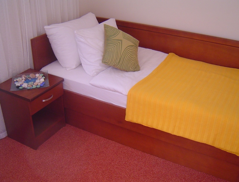 Mediteran Resort Ulcinj 10/17