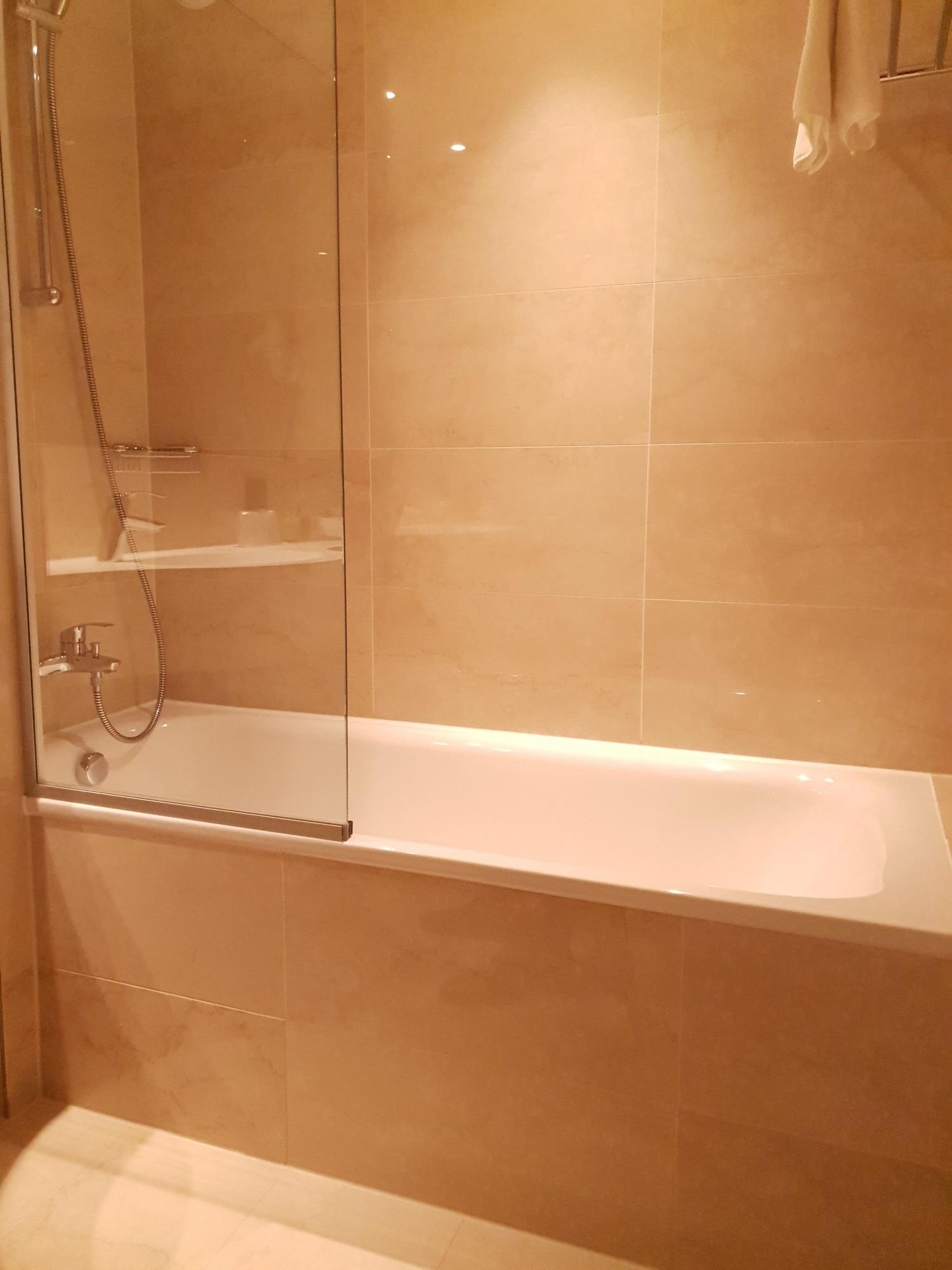 Quattro, Family, Suite، Nash Suites Hotel 6/10