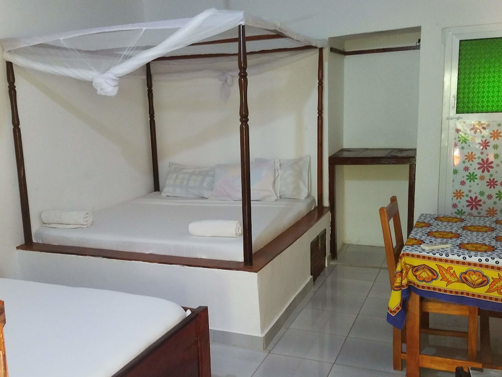 Baraka Aquarium Bungalows 42/42