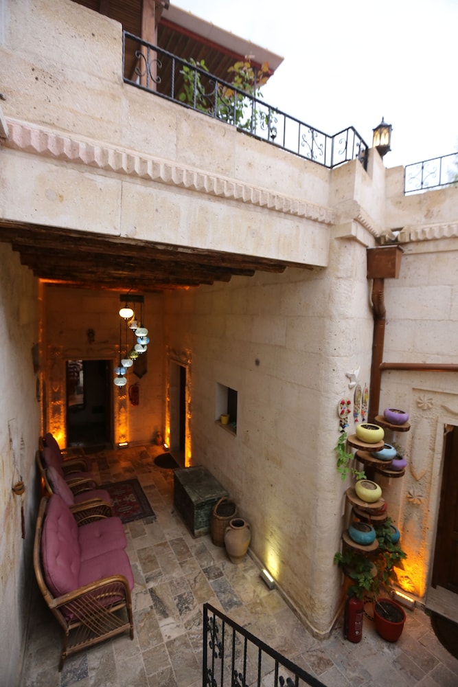 Avanos Suites 11/62