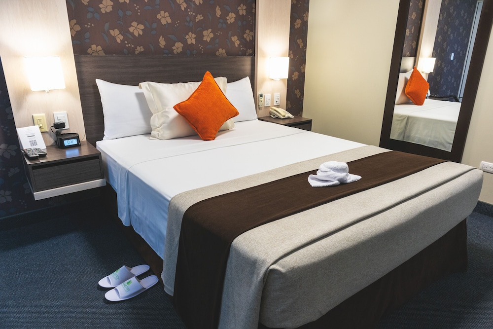 Suite, Jetted Tub
