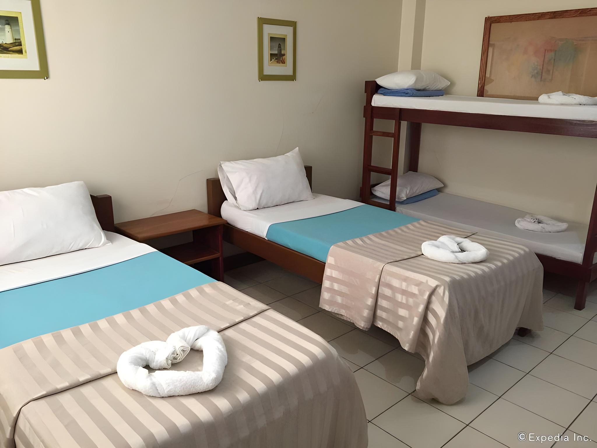 Room, Quadruple