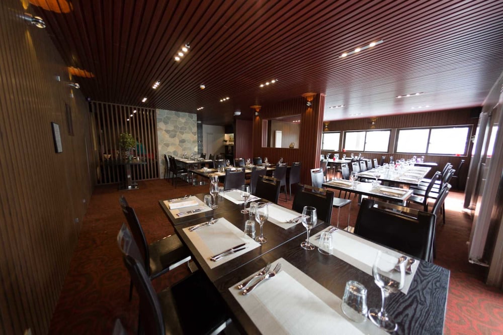 DUCK INN MT BULLER 53/61