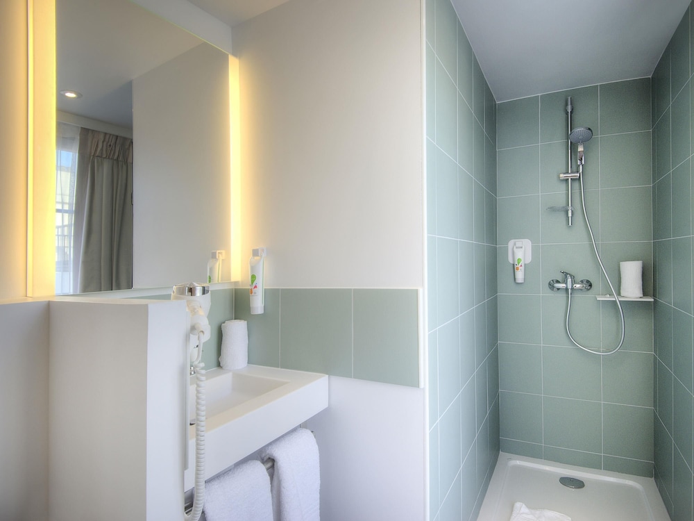 Standard, Double Bed, Sofa, Ibis Styles Nice Centre Gare 3/6