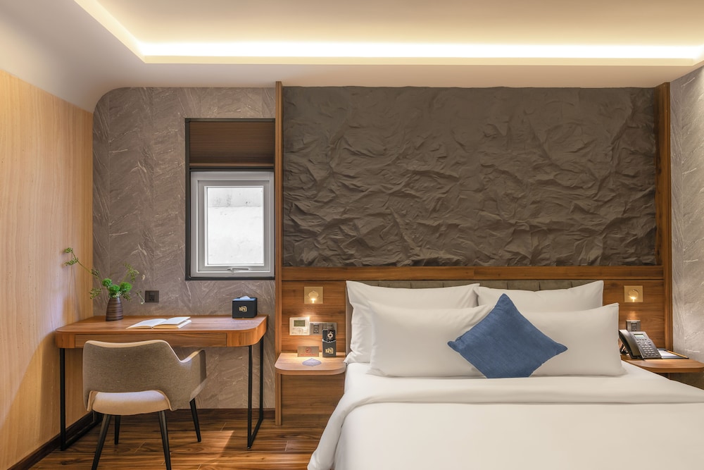 Kin Hotel Thai Van Lung 30/50