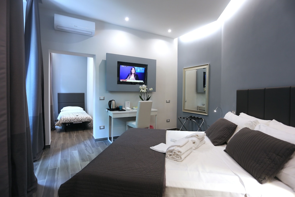 B&B Home 77 44/63