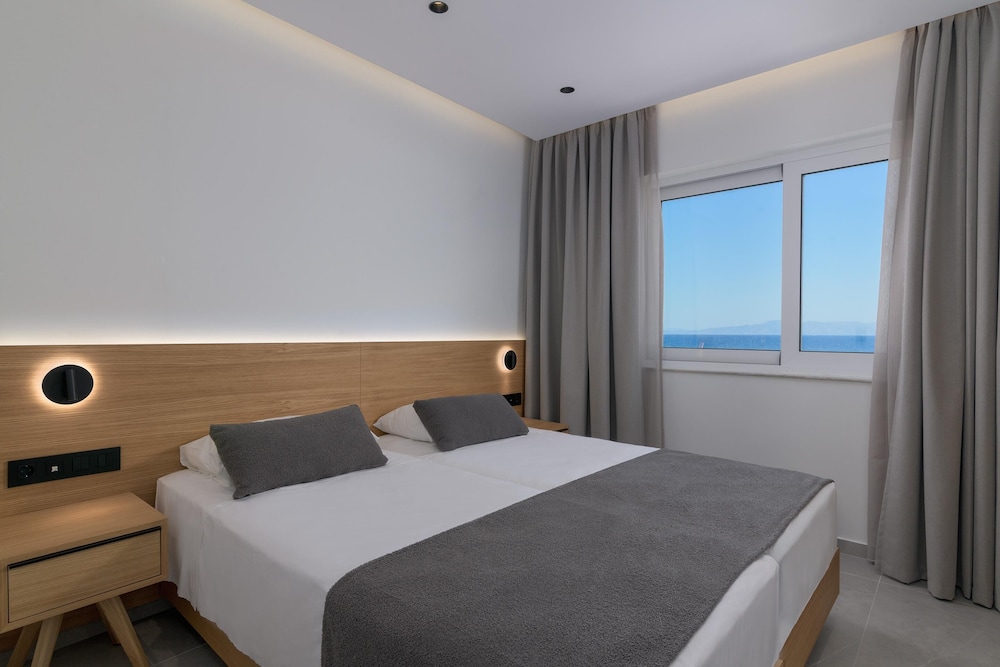 Sun Beach Resort 33/78