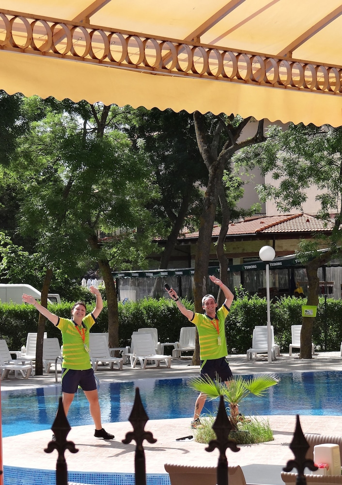 MPM Kalina Garden Hotel 51/63
