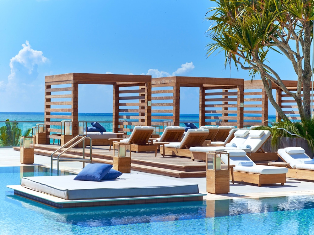 1 Hotel South Beach 63/71