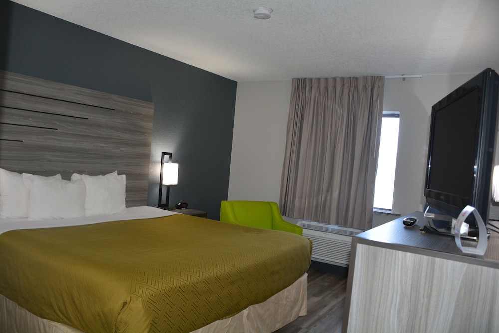 Sonesta Essential Des Moines 14/32