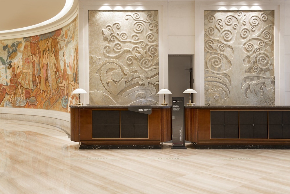 Crowne Plaza Nanchang Riverside 5/50
