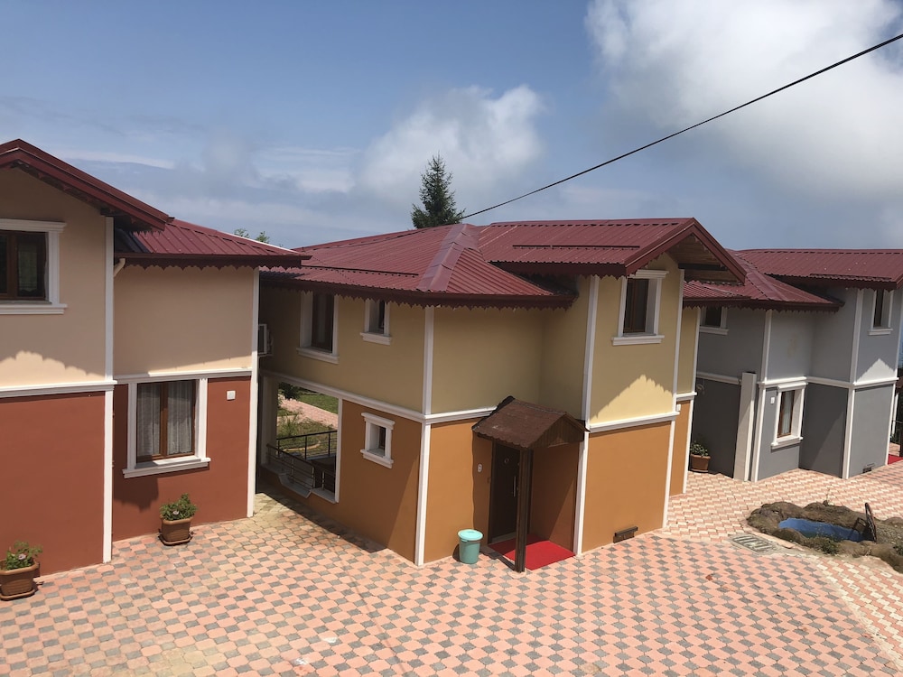 Zarha Mountain Resort 9/72