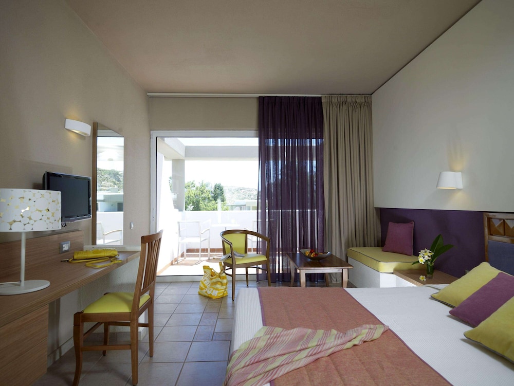 ROOM, DOUBLE BED, GARDEN VIEW