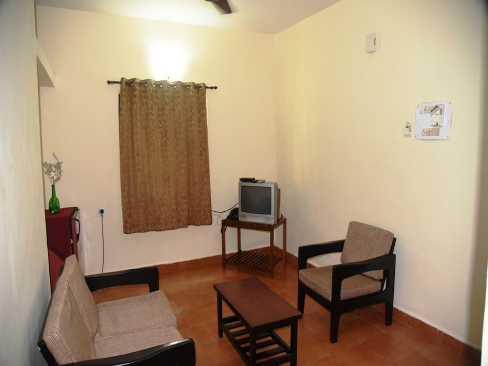TICLO RESORTS 32/47