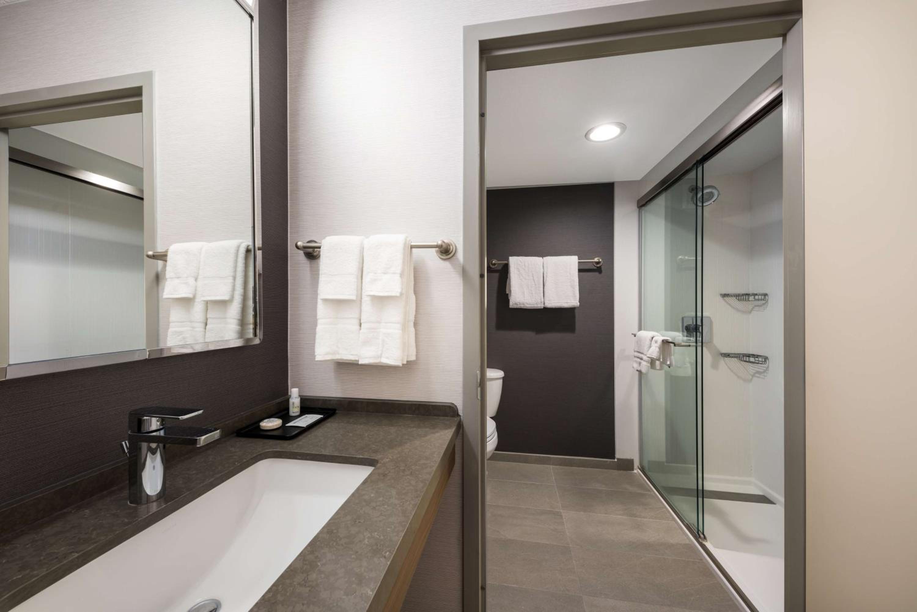 غرفة بسرير كينج، Sonesta Select San Jose Airport 4/5