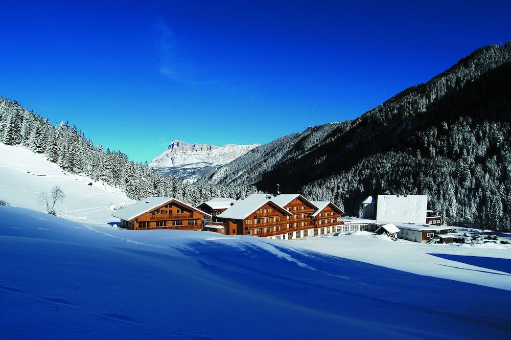 Th Corvara Greif Hotel 55/57