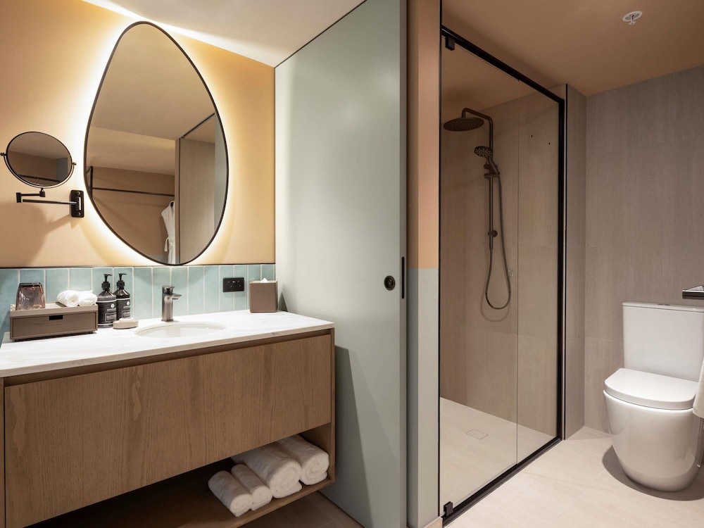 Mercure Melbourne La Trobe Street 50/51