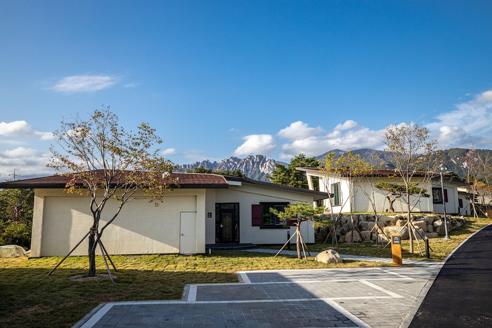 Kensington Resort Seorak Valley 65/74
