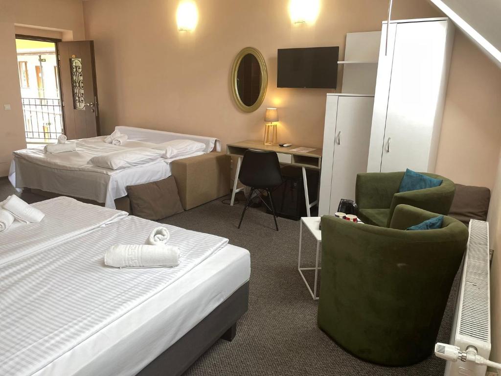 Long Street Hotel 20/50