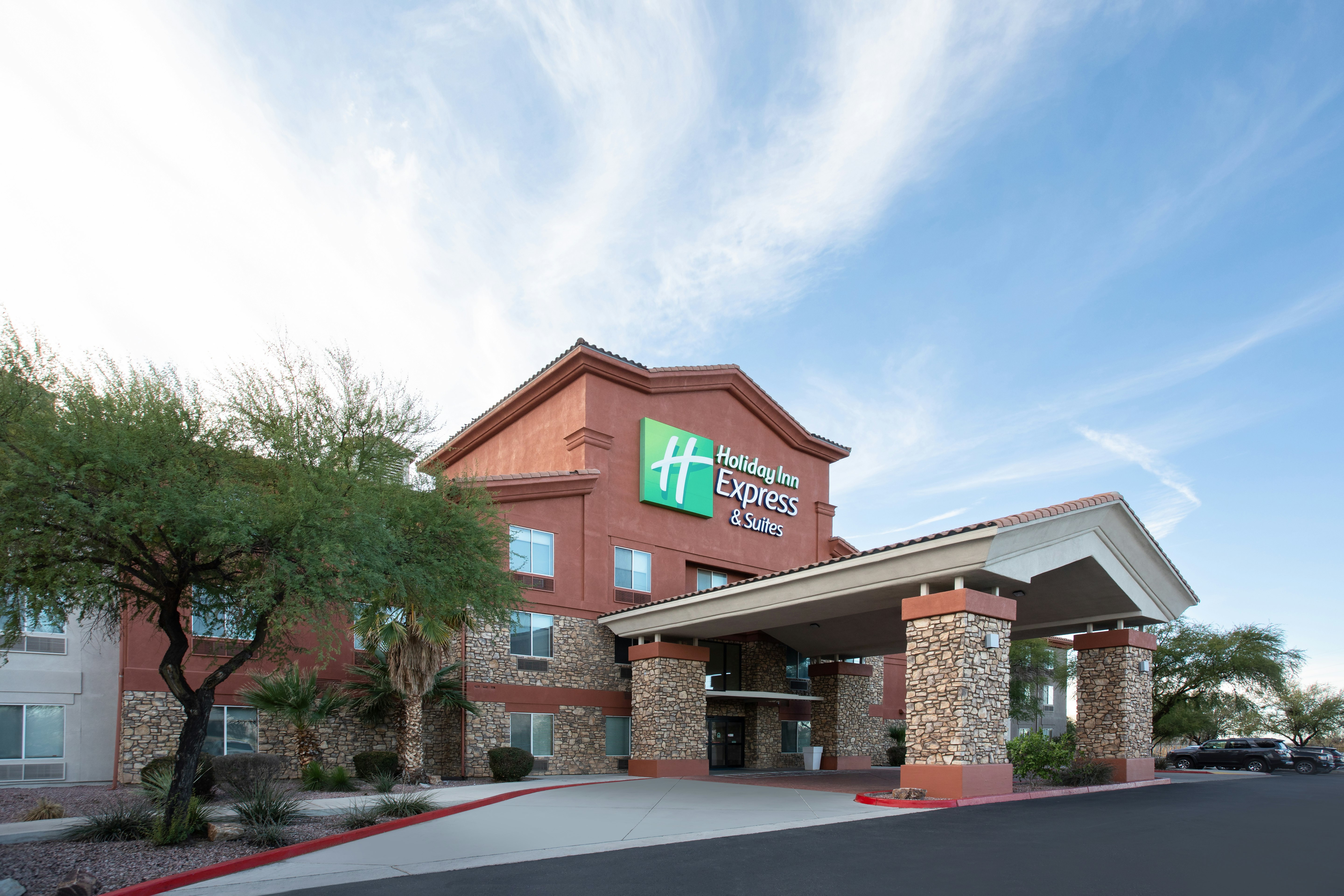 Holiday Inn Express Hotel Suites Tucson 10/62