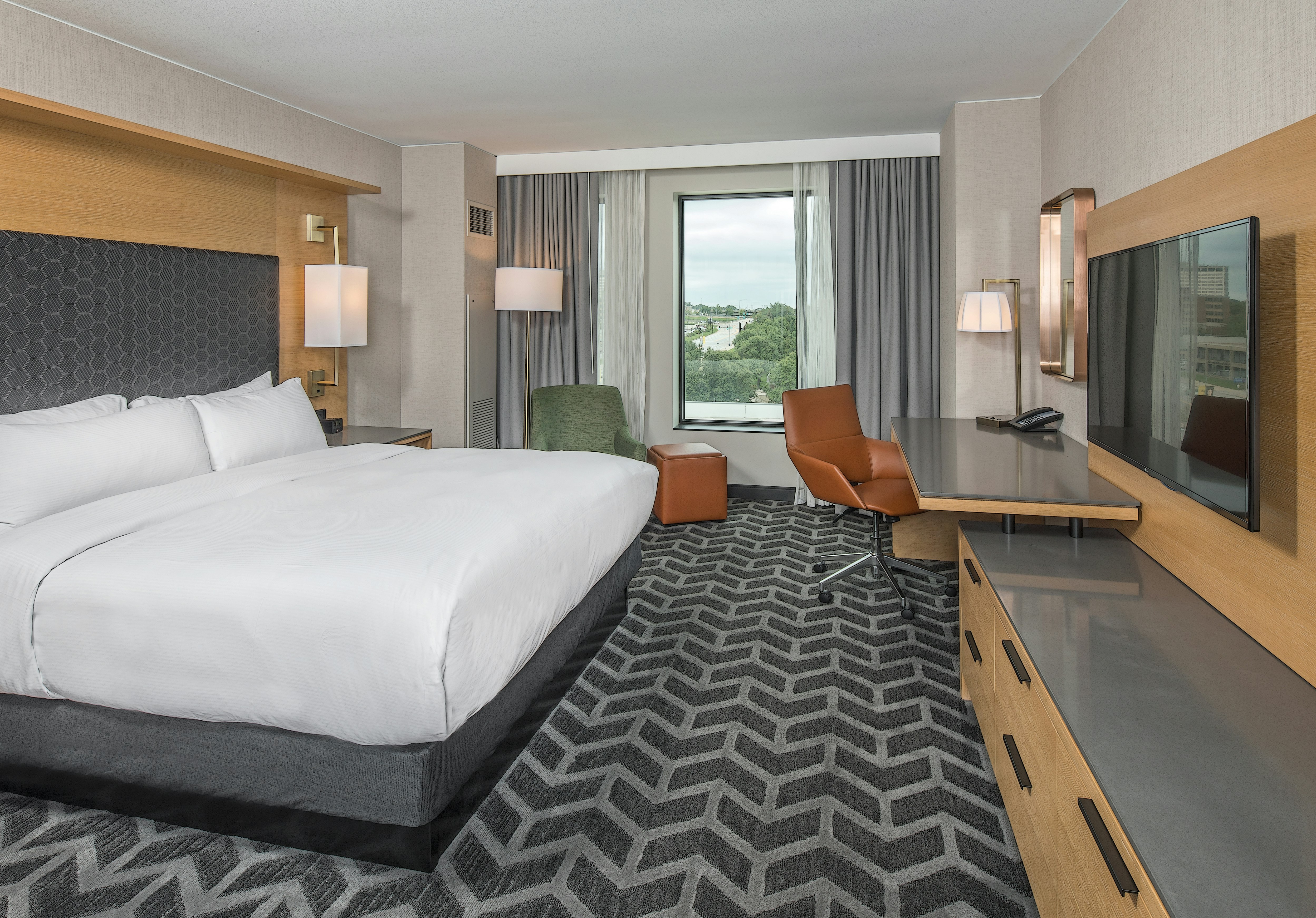 ROOM, KING BED, ACCESSIBLE