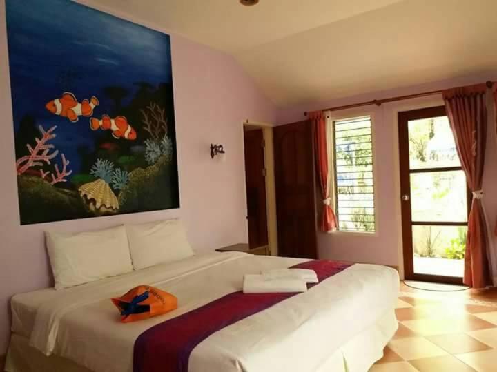 Baanmontra Beach Resort 10/53