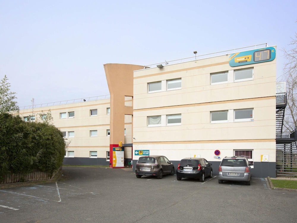 hotelF1 Nemours 44/50