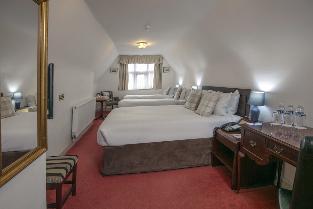 FAMILY, MULTIPLE BEDS