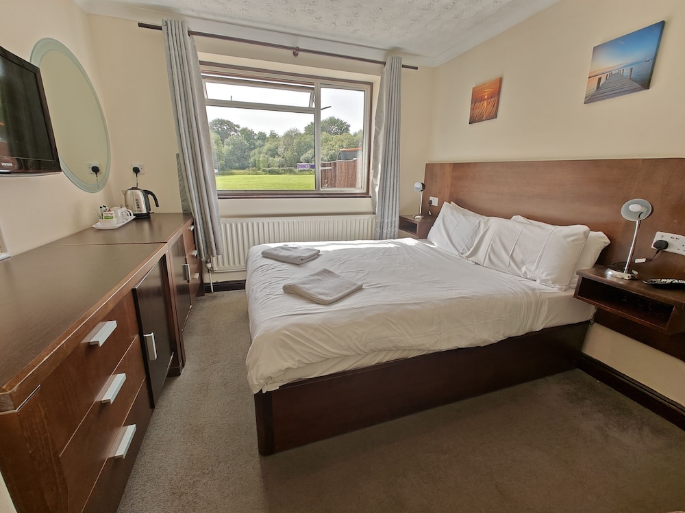 Little Foxes Hotel 10/62