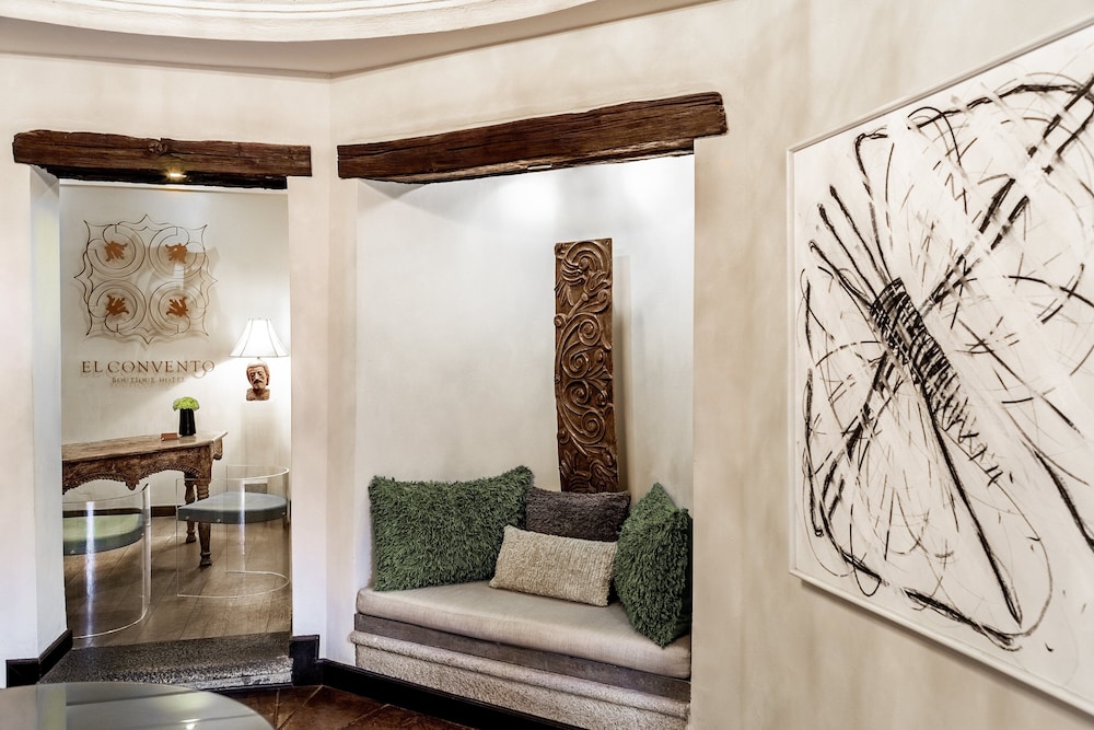 El Convento Boutique Hotel 35/66