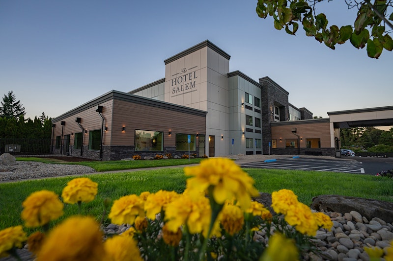 Phoenix Inn Suites South Salem 57/57